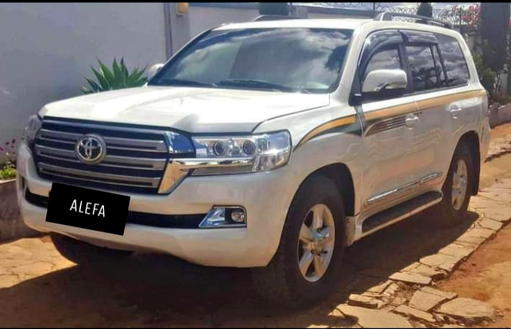 RENT A CAR Travel and visit Madagascar in Madagascar