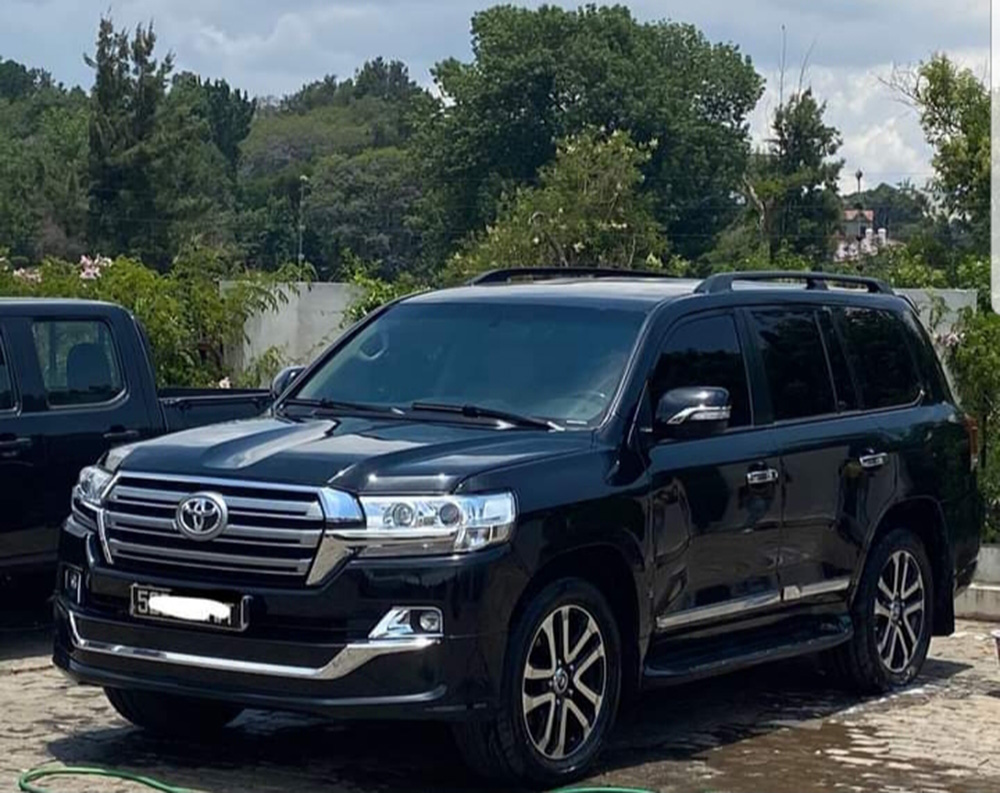 RENT A CAR Travel and visit Madagascar in Madagascar